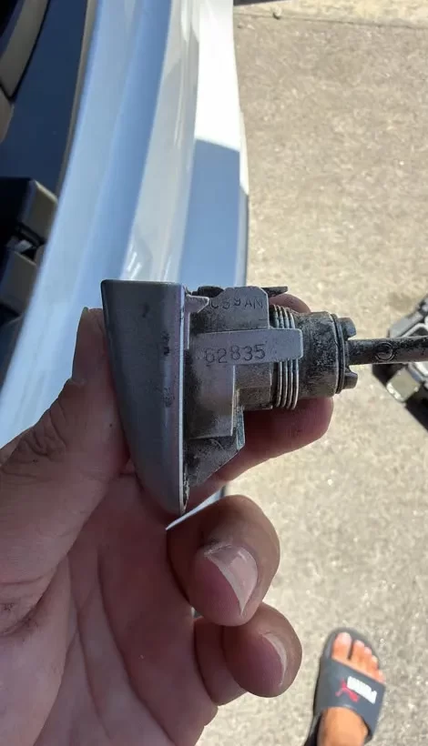 Apex Locksmith Las Vegas technician