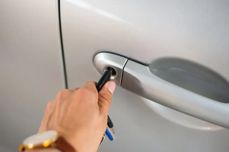 Car door lockout service